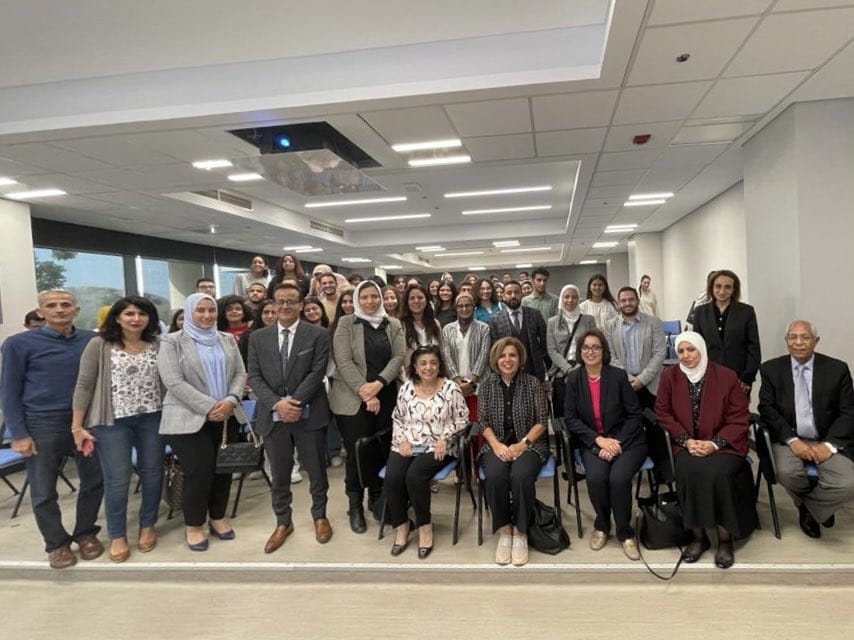  La présidente du Conseil National des Droits de l'Homme (CNDH) rencontre les étudiants de l'Université de New Gizeh 