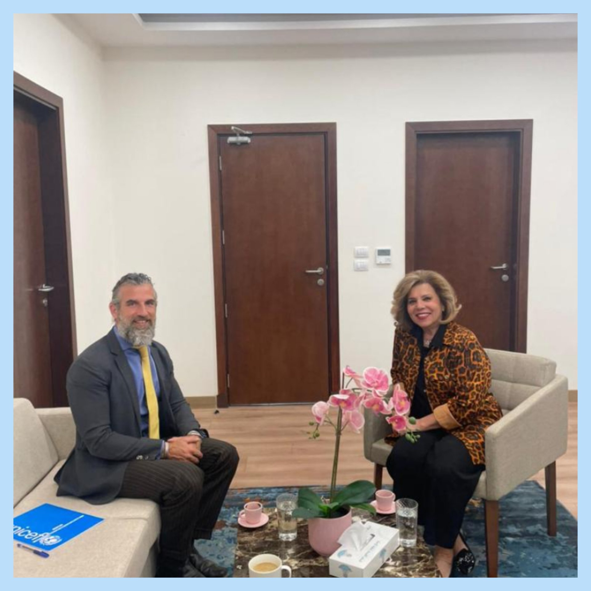  Ambassadrice Dr. Moushira Khattab, Présidente du Conseil National des Droits de l'Homme, a reçu aujourd'hui Jeremy Hopkins, Représentant de l'UNICEF en Egypte 